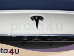 Penjualan Tesla Kritis, Disalip 2 Merek China – Update 2