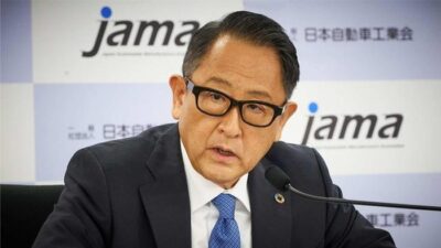 Bos Toyota Gebrak: “Mobil Listrik Bukan Solusi, Emisi Malah Naik!”