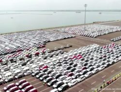 “Penjualan Mobil dalam Negeri dan Ekspor Tiarap, Bisakah Pasar Otomotif Menemukan Jalan Keluar dari Krisis Ini?”