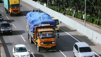 Truk ODOL: Penyebab Jalan Rusak dan Kecelakaan Maut