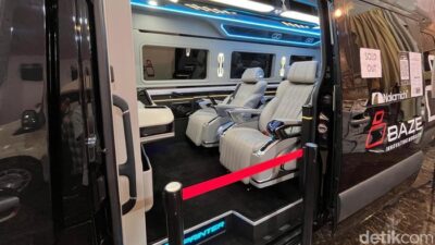 “Mewahnya Interior Mercy Sprinter dengan Karoseri Baze Luxury: Transformasi Mobil yang Membuatmu Takjub!”