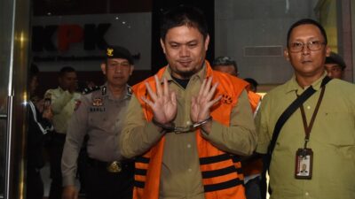 “Apakah Garasi Bupati Koltim Abdul Azis Menyimpan RAHASIA OTT KPK?”