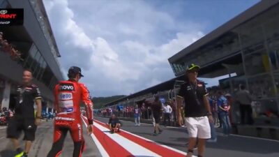 Konfrontasi Marquez dan Rossi: “Nggak Lihat, Sumpah!” – Benarkah?