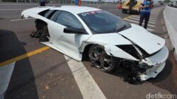 “Bengkaknya Ego, Pelajaran dari Kecelakaan yang Bikin Lamborghini Ringsek di Tol Kunciran”