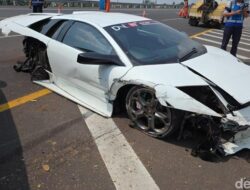 “Bengkaknya Ego, Pelajaran dari Kecelakaan yang Bikin Lamborghini Ringsek di Tol Kunciran”