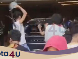 Mobil Lexus Ahmad Sahroni Dirusak Warga, Segini Harganya: Kisah Tragis atau Pelajaran Berharga?