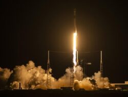 “Revolusi Angkasa: Biak dan Morotai Menjadi Nucleus Baru Pusat Peluncuran Satelit RI”