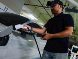 Pemerintah Diminta Revisi Kebijakan Mobil Listrik Setelah Insentif Impor Dicabut, Ini Implikasinya!