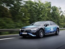 Mercedes-Benz EQS Ternyata Bisa Dibawa 1.205 Km Sekali Ngecas – Update 2
