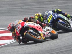 🚗 “Sepang Clash 2015: Lorenzo Ungkap Rossi Dorong Marquez Lintas Batas!”