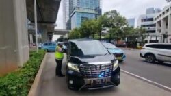 **_Kenapa Imbauan Saja Tak Cukup untuk Strobo Ilegal?_**