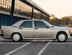 Mobil Harian Senna, Kilometer Gondrong, Harga Malah Melejit!