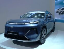 “Geely Starray EM-i, Mobil Listrik yang Menjanjikan, Harga Diumumkan di Bawah Rp 500 Juta!”