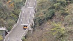 Dari Atas ke Bawah: Chery vs Range Rover di 999 Anak Tangga China, Siapa yang Menang?