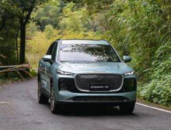 Chery Tiggo 8 CSH vs Lepas L8: Mana Lebih Unggul dengan Platform Baru?