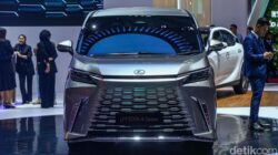 “Denzia Berani Menantang Lexus di Pasar Otomotif Asia”