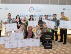 **Tiga Kreator TikTok yang Mengubah Hidup dengan Live Streaming: Bukti Transformasi Teknologi Modern**